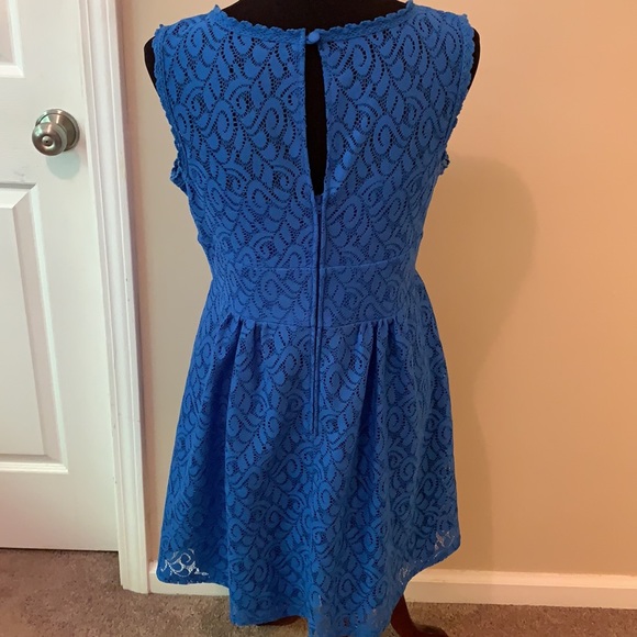 EUC Dress Barn Lace Overlay Sleeveless Royal Blue Dress - Picture 3 of 9